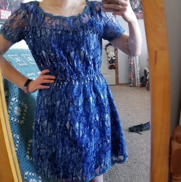 Gianni Bini Dresses & Skirts - Gianni Bini Blue Lace Dress Size Small